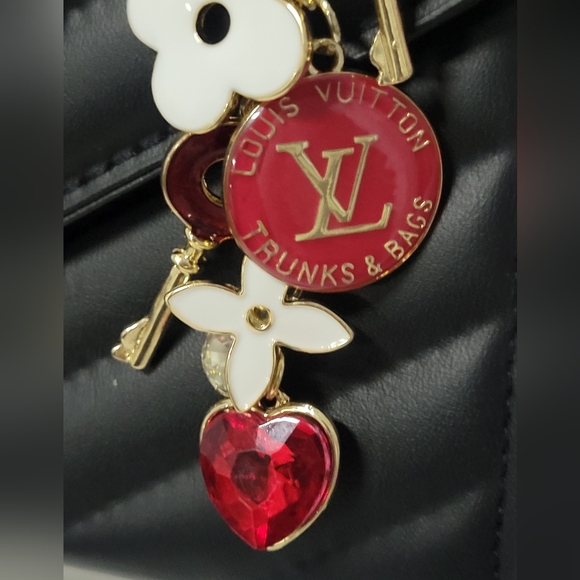 LV Trunks & Bags Multi Charm Keychain/Bag Charm, New - Picture 4 of 6